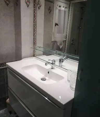 Casa de Férias Cosy bas de villa, à 10 min de Cannes, piscine privée chauffée *